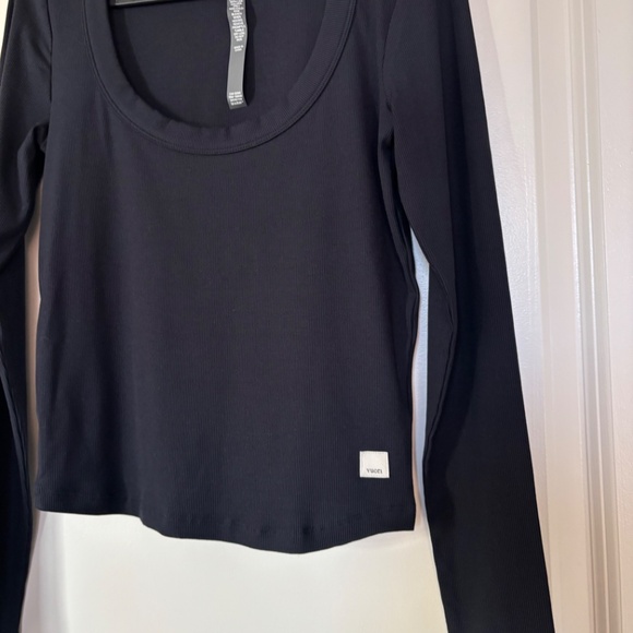 Vuori Women's Long Sleeve Pose Scoop Tee Black Size medium - Picture 7 of 14